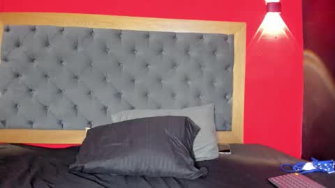 Snapshot of yayahilton chatting on October 2, 5:58 am YAYA online show from October 2, 5:58 am