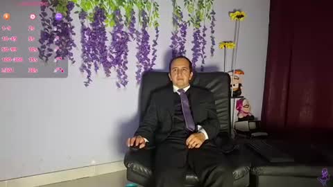 Snapshot of yazflor chatting on July 1, 1:29 am Hazzan y Greisy online show from July 1, 1:29 am