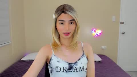 Snapshot of yazmin_amorxx chatting on December 2, 9:06 pm Zaimin Yaz online show from December 2, 9:06 pm