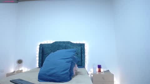 Jasmin online show from December 10, 9:11 pm