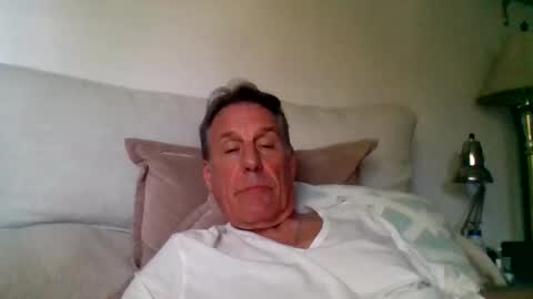 yeah_baby6988 online show from March 16, 12:27 am