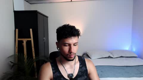 yeff online show from April 13, 11:43 pm