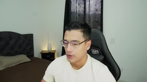 YEICO LEVIT online show from December 21, 4:47 pm