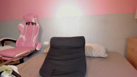 yeika_foxy online show from April 11, 11:36 am