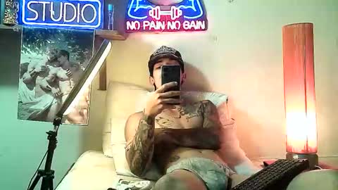 yeisoncastellanos1999 online show from November 27, 9:55 am