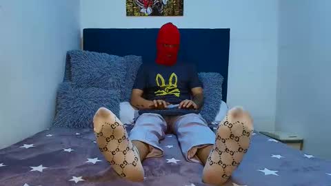 yeisongomezz online show from November 28, 2:14 am