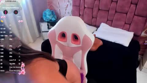 yelena  online show from December 4, 8:51 pm