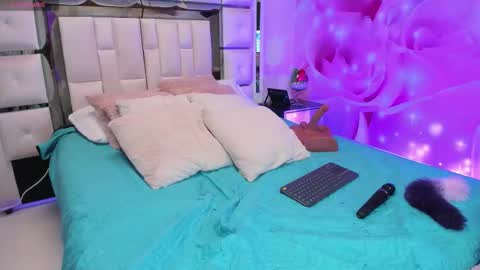 yelena  online show from October 14, 4:52 pm