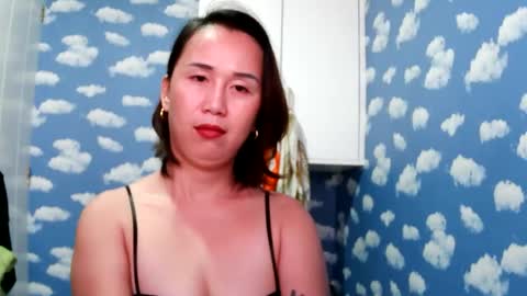 Snapshot of yella_hope chatting on February 3, 2:53 am yella hope online show from February 3, 2:53 am