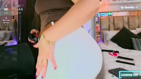 yellow_lily online show from June 2, 4:31 pm