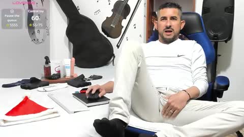 Snapshot of yeol_king chatting on December 3, 6:17 pm Yeol online show from December 3, 6:17 pm