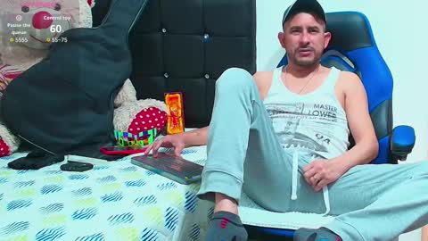 Snapshot of yeol_king chatting on October 8, 1:42 pm Yeol online show from October 8, 1:42 pm