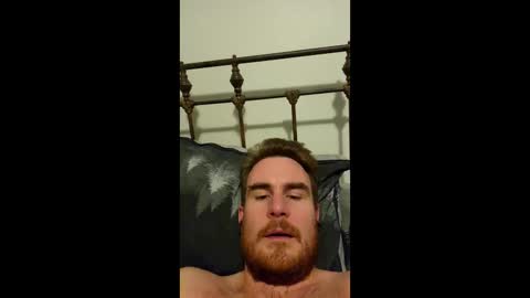 yesqueenyesqueen online show from January 10, 11:45 am