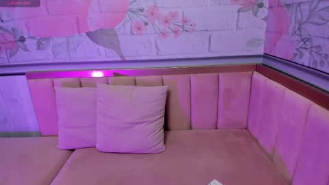 Snapshot of yess__daddy chatting on February 11, 10:15 am yess__daddy online show from February 11, 10:15 am