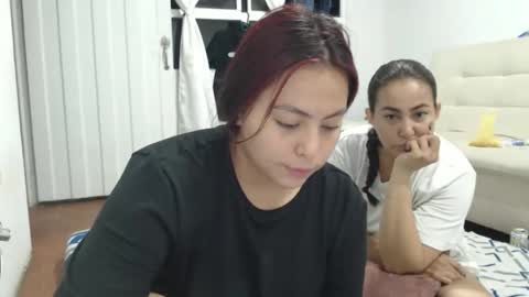 yessica and andres online show from April 14, 2:17 am
