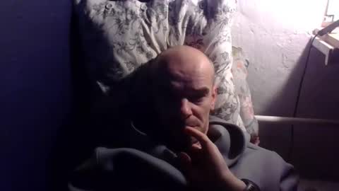 yewloo online show from October 27, 3:49 pm