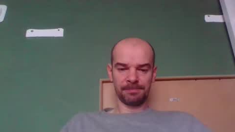 yewloo online show from November 28, 7:00 am