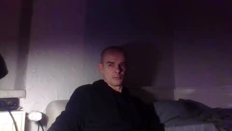 yewloo online show from February 16, 5:09 pm