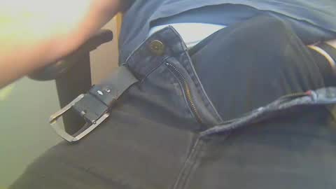 yigalb_ online show from December 2, 8:19 am