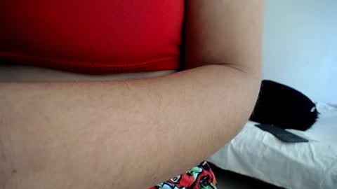 Snapshot of ying_yang_ chatting on January 5, 5:20 pm tulipan online show from January 5, 5:20 pm