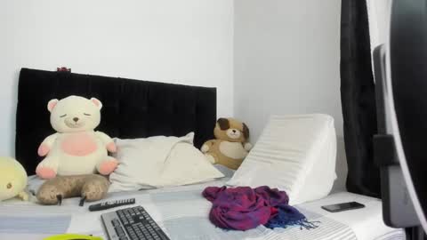 Snapshot of yinyyanghot chatting on October 9, 12:30 am yinyyanghot online show from October 9, 12:30 am