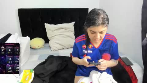 Snapshot of yinyyanghot chatting on October 22, 10:15 am yinyyanghot online show from October 22, 10:15 am