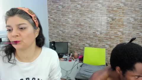 Snapshot of yinyyanghot chatting on November 26, 5:03 pm yinyyanghot online show from November 26, 5:03 pm