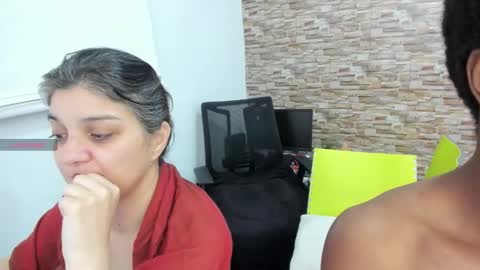 Snapshot of yinyyanghot chatting on November 29, 5:43 am yinyyanghot online show from November 29, 5:43 am