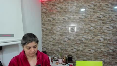 Snapshot of yinyyanghot chatting on December 19, 1:23 am yinyyanghot online show from December 19, 1:23 am