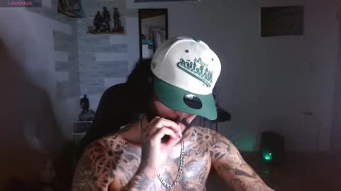 Snapshot of yio__cohen chatting on February 8, 1:09 am yio cohen online show from February 8, 1:09 am