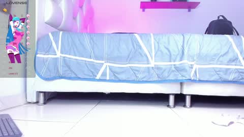 Yiovanna online show from January 3, 3:22 pm