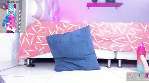 Yiovanna online show from January 15, 2:56 pm