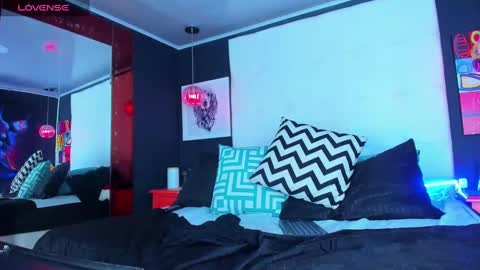 Snapshot of yiyo10_ chatting on December 31, 10:04 am Yiyo online show from December 31, 10:04 am