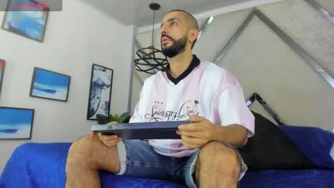 Snapshot of yiyo10_ chatting on January 15, 4:15 am Yiyo online show from January 15, 4:15 am