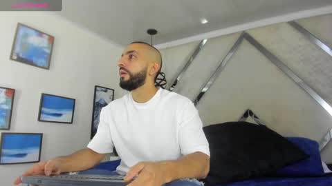 Snapshot of yiyo10_ chatting on January 19, 4:12 am Yiyo online show from January 19, 4:12 am