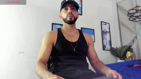 Snapshot of yiyo10_ chatting on February 28, 4:21 am Yiyo online show from February 28, 4:21 am