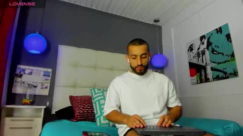 Snapshot of yiyo10_ chatting on September 8, 9:03 pm Yiyo online show from September 8, 9:03 pm