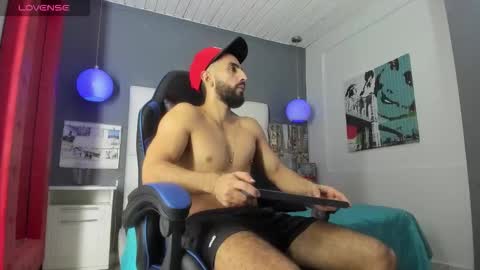 Yiyo online show from February 19, 4:41 am