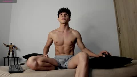 yizus_bonz online show from October 23, 12:21 am