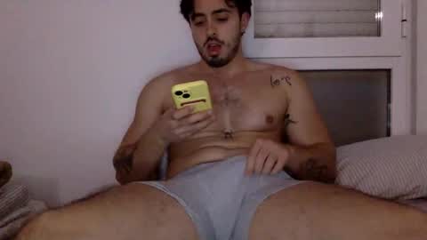 Snapshot of yngspaniard chatting on November 17, 5:08 pm yngspaniard online show from November 17, 5:08 pm