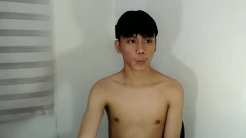 Snapshot of ynotyu chatting on October 18, 5:10 am ynotyu online show from October 18, 5:10 am