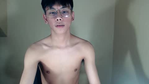 Snapshot of ynotyu chatting on November 2, 4:15 am ynotyu online show from November 2, 4:15 am