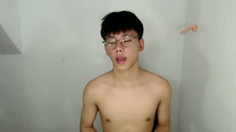 ynotyu online show from April 15, 6:04 pm