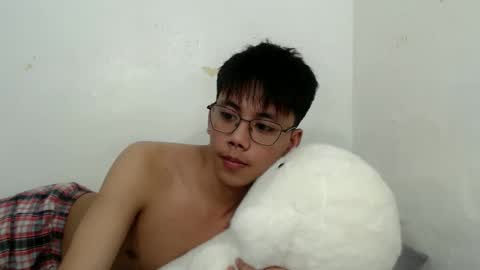 ynotyu online show from May 13, 6:00 am