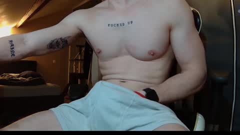 Snapshot of yo__an chatting on January 6, 9:11 pm Yo an online show from January 6, 9:11 pm