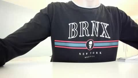 Snapshot of yoda130305 chatting on December 7, 3:41 pm yoda130305 online show from December 7, 3:41 pm