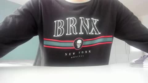 Snapshot of yoda130305 chatting on December 21, 1:10 pm yoda130305 online show from December 21, 1:10 pm