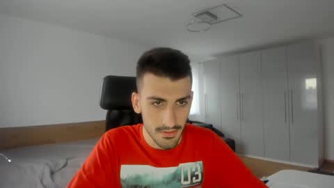 Snapshot of yoda130305 chatting on November 1, 2:19 pm yoda130305 online show from November 1, 2:19 pm