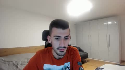 Snapshot of yoda130305 chatting on November 2, 4:53 pm yoda130305 online show from November 2, 4:53 pm