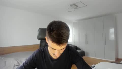 Snapshot of yoda130305 chatting on November 9, 2:59 pm yoda130305 online show from November 9, 2:59 pm